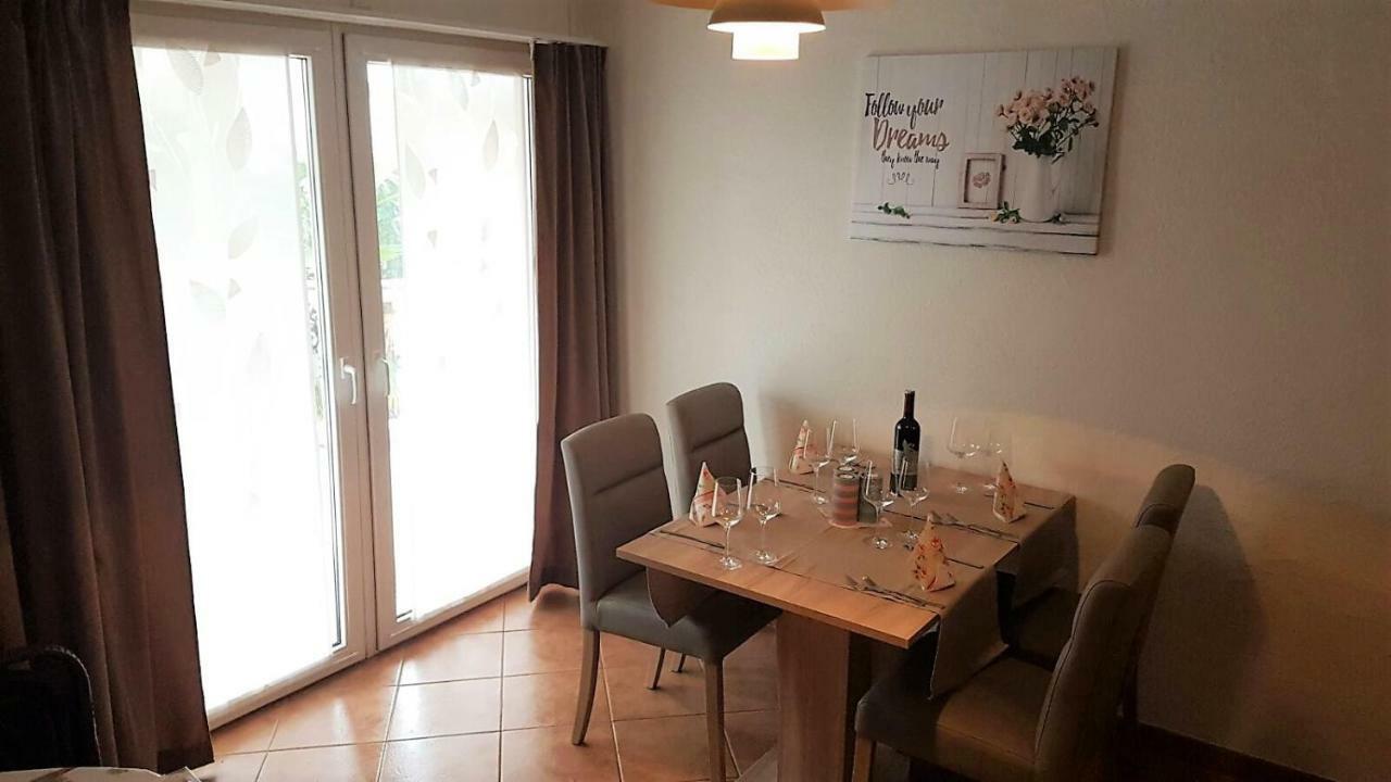 Apartment Villa Engel With Pool 포레치 외부 사진