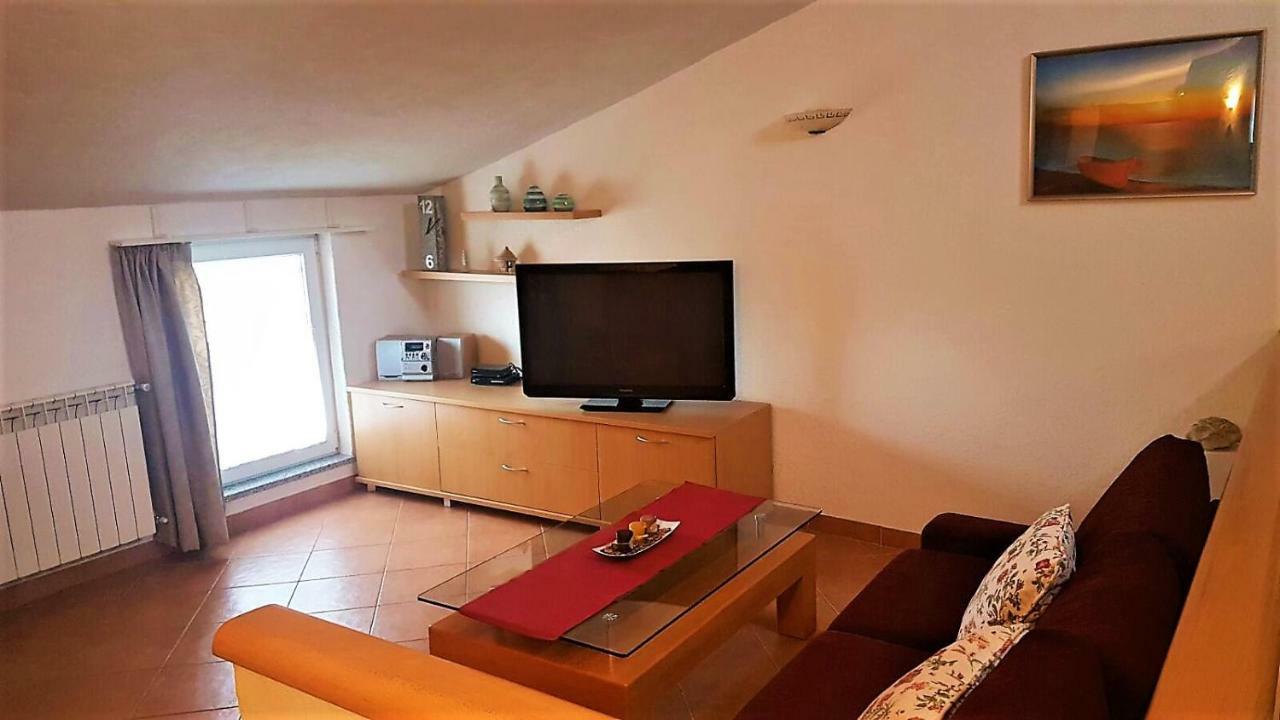 Apartment Villa Engel With Pool 포레치 외부 사진