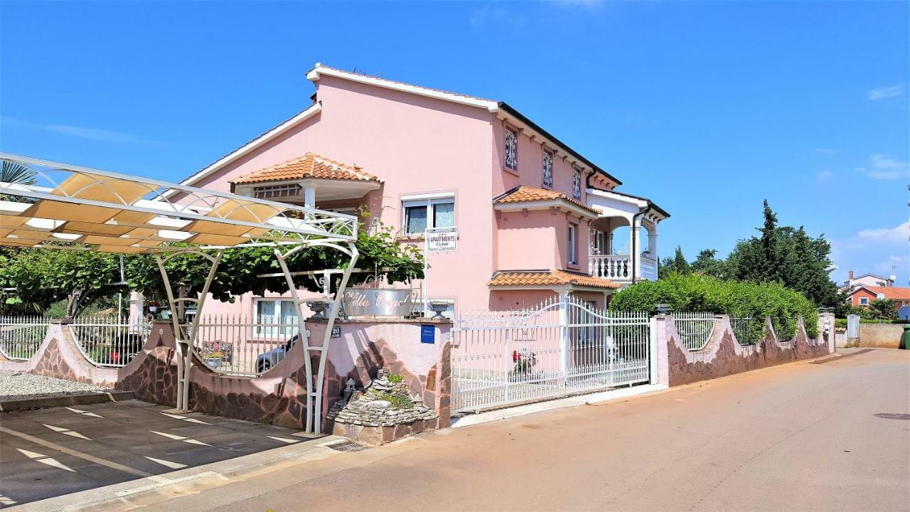 Apartment Villa Engel With Pool 포레치 외부 사진