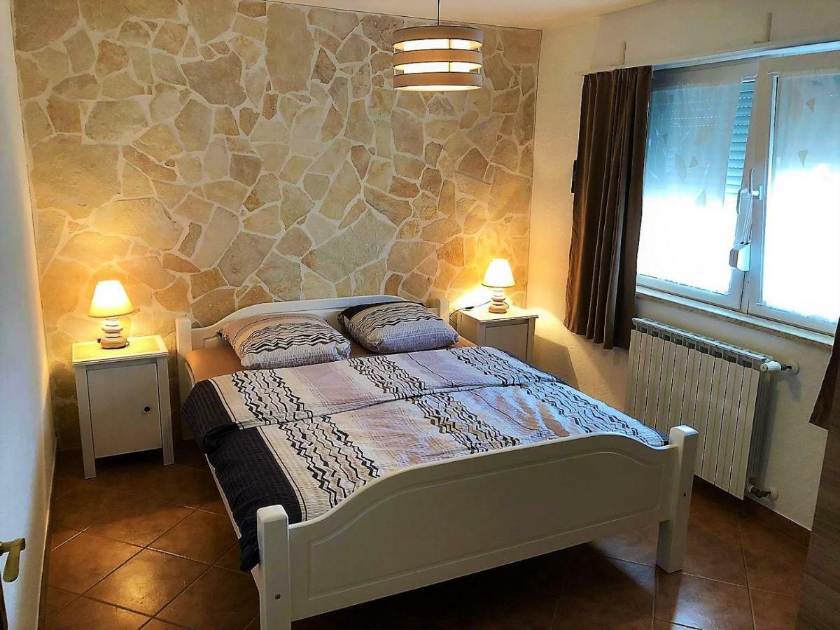 Apartment Villa Engel With Pool 포레치 외부 사진